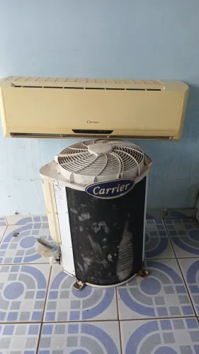 Ar condicionado em bom estado quente/ frio