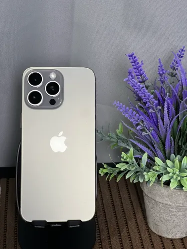 iPhone 15 pro Max titânio natural