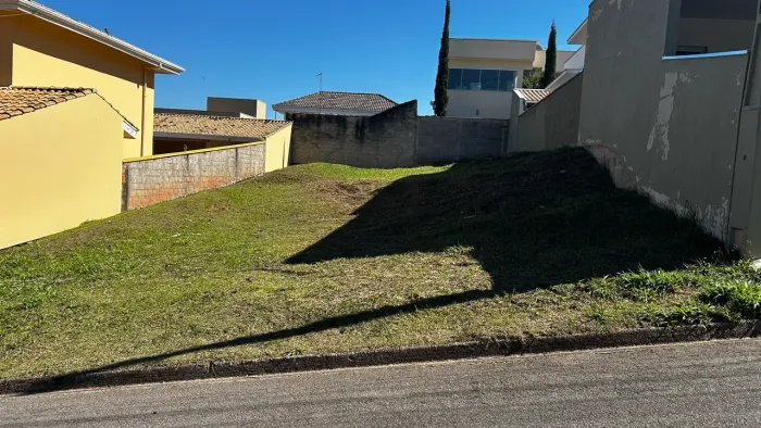 Terreno leve aclive, em excelente condomínio em Itatiba
