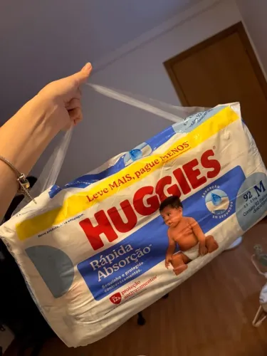 92 Fralda Huggies M - Pacote Fechado
