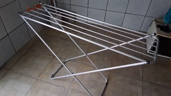 Varal de chão de alumínio 6 varetas
