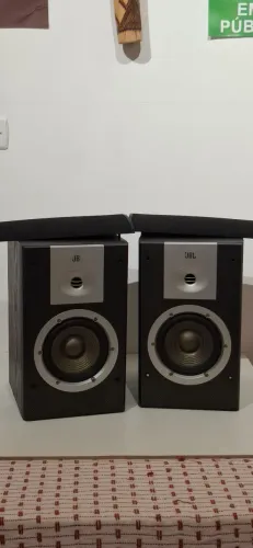 Caixa bookshelf jbl venue