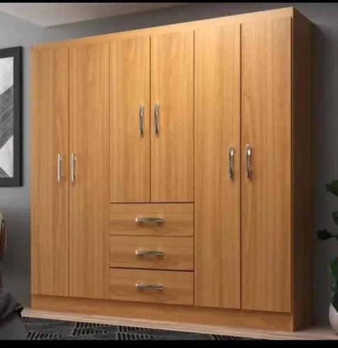 Guarda roupa de casal em bom estado