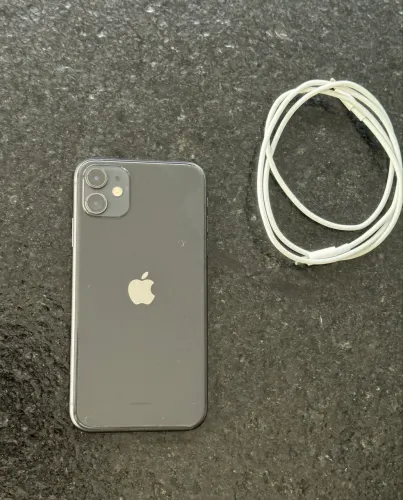 iPhone 11 Preto 64GB - Funcionando Perfeitamente - Muito Conservado