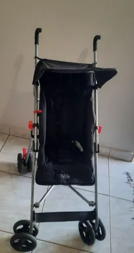 Carrinho de bebê passeio 