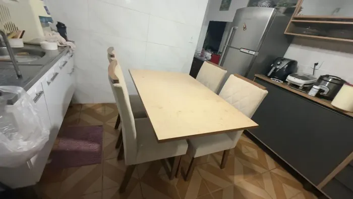 Mesa de jantar 4 lugares