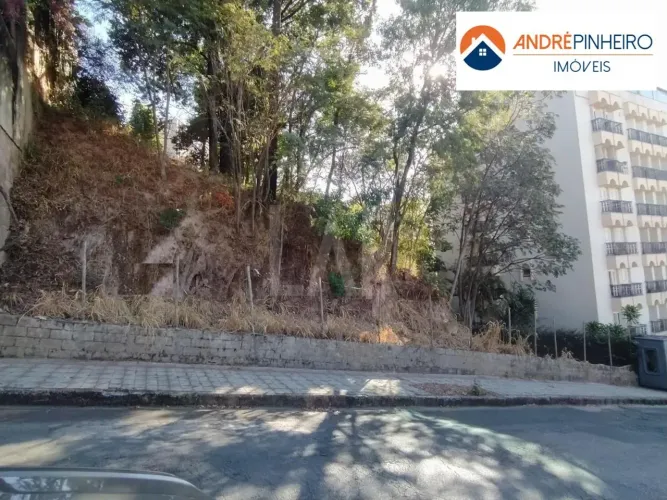 Lote / Terreno à Venda no Bairro Santa Lúcia 358m² Próximo ao Falls Shopping