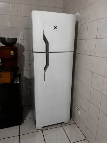 Vendo geladeira funcionando