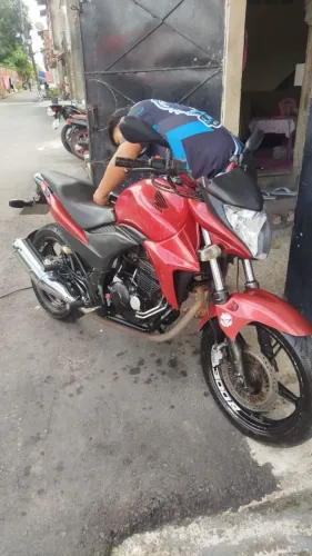 Vendo Cb 300r flex ABS,moto bem cuidada e motor sequinho,ponto de tranferir