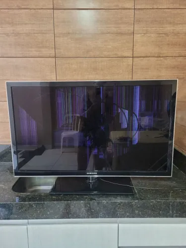 Vende-se TV 40" Samsung
