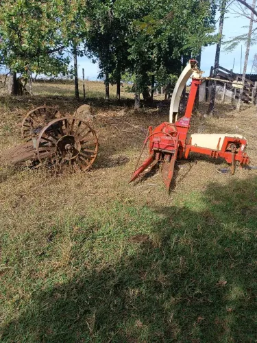 Vendo Roçadeira e uma ciladeira uma linha
