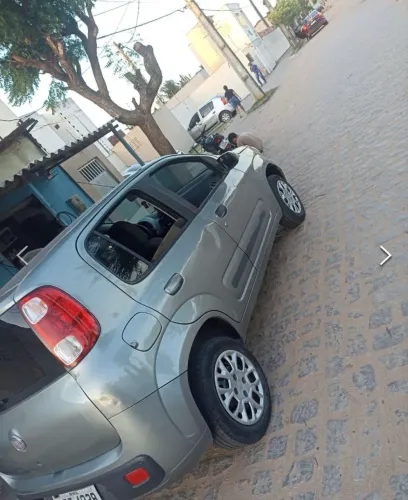 Fiat Uno Vivace/rua 1.0 EVO Fire Flex 8V 5P 2012