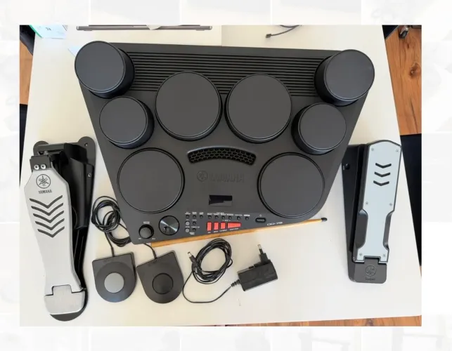 Bateria Yamaha DD-75 + Pedal KU100 + Pedal HH65