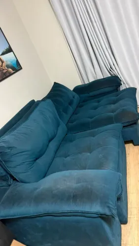 Sofá 3 lugares em Suede sem rasgo