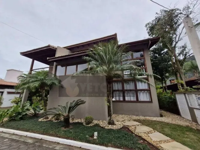 Sobrado em condomínio à venda em São Sebastião, Paúba, com 3 quartos, 235m²