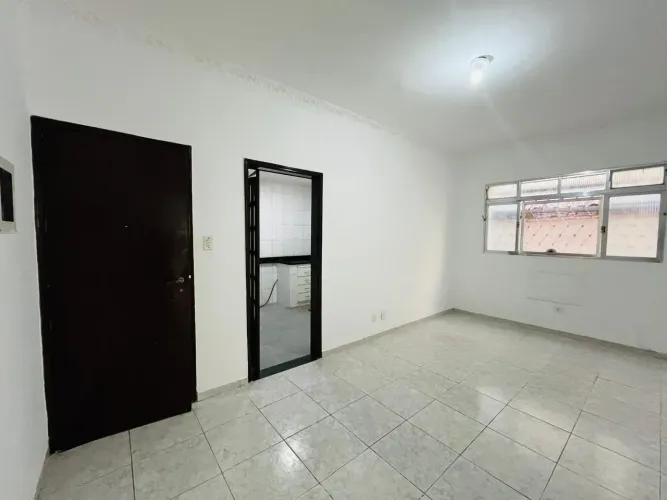 Apartamento térreo de 2 dormitórios à venda na Encruzilhada