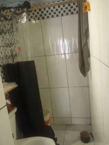 Vendo kitnet na estrada do Guerenguê 2118 casa 8 próximo ao borracheiro Cláudio