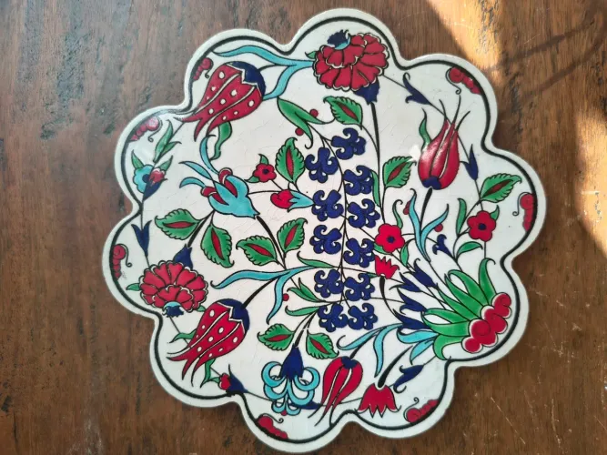 Descanso de Panela em Cerâmica Turca de Iznik / Ceramia ? Borda Lobada