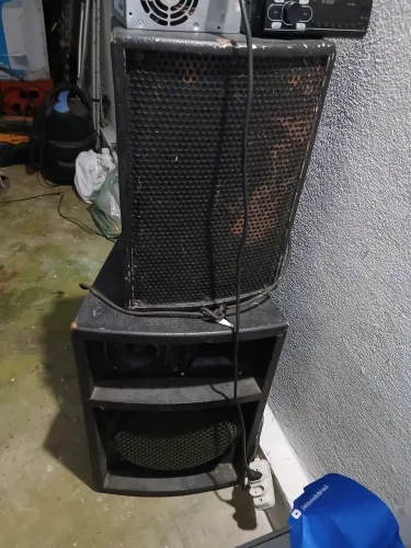 Uma caixa de 10 e uma de 12 