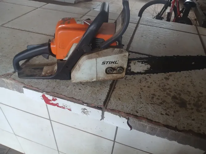Motosserra Stihl 170 bem conservado