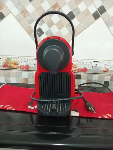 Vendo cafeteira de capsula