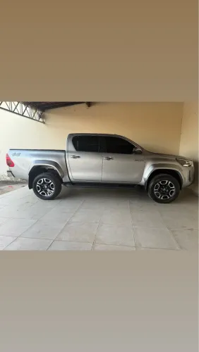 Toyota Hilux CD SRX Plus 4X4 2.8 TDI Die. Aut. 2024