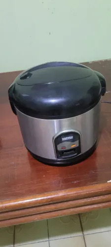 Panela Elétrica de Arroz Daewoo International 110V - Grande (10 Xícaras)