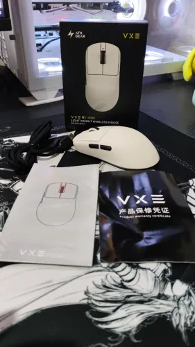 Mouse sem fio ATK VXE R1 SE Plus - Paw 3395 SE - Novo - 2.4G sem fio + com fio + Bluetooth