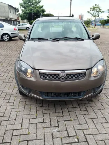 Fiat Strada Trekking 1.6 16V Flex CS 2013