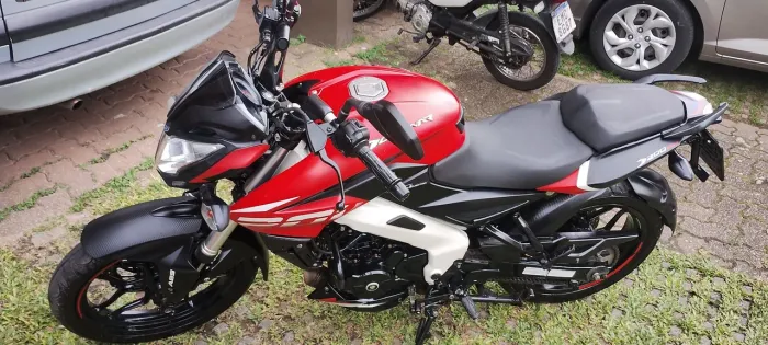 Bajaj Dominar 200
