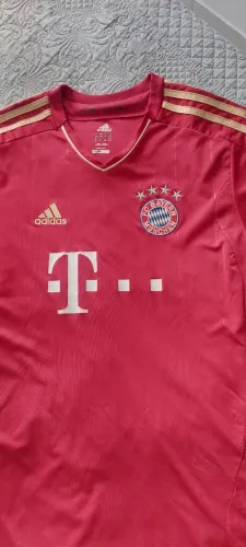 Camiseta campo Bayern Monique Original