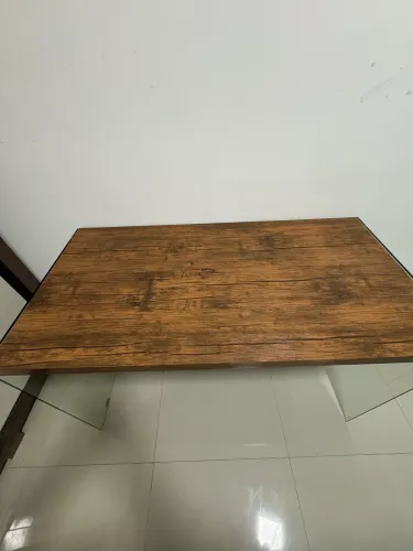 Mesa de escritório abaixo do valor