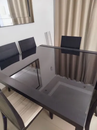 Mesa de jantar madeira 8 cadeiras 