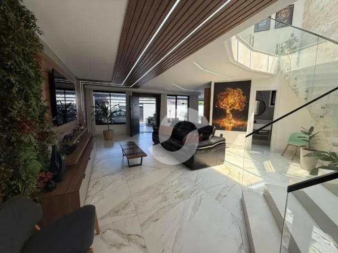 Casa com 3 dormitórios à venda, 209 m² por R$ 2.990.000,00 - Camboinhas - Niterói/RJ