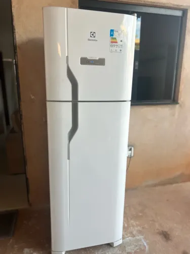 Geladeira Electrolux dfn41 de 371 litros