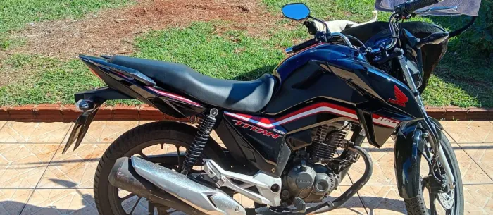 Vendo moto Honda Titan CG 160 2020