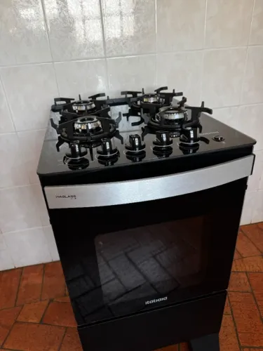 Fogão de Piso Itatiaia Itaglass 4 Bocas com Mesa de Vidro Temperado