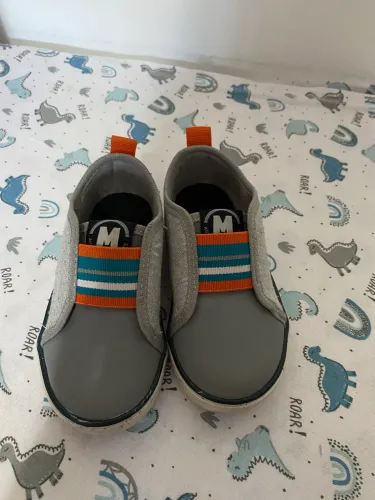 Lote de sapatos infantil