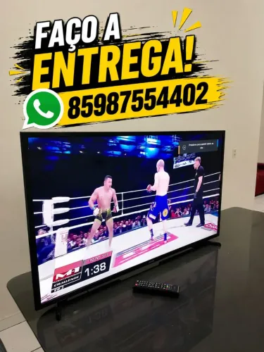 TV 43* SAMSUNG SMART, FULL HD, COM OS PÉS E CONTROLE, TA TODA PERFEITA.