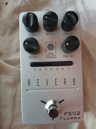 Pedal reverb flama