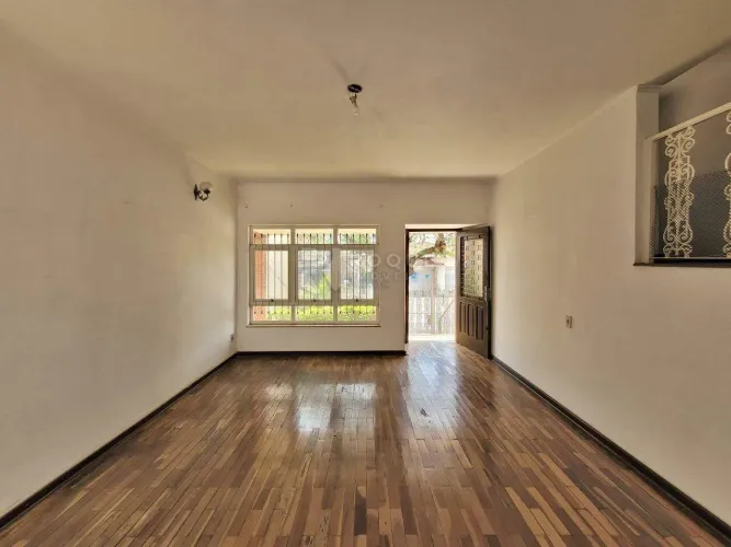 Casa Residencial à Venda em Limeira Centro | 3 Quartos, 1 Suíte, 2 Salas