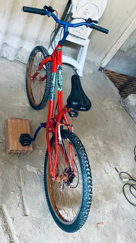 Vendo bike aro 24 muito conservada 