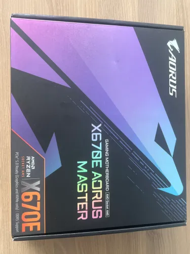 Placa-mãe Gigabyte X670E AORUS Master WiFi - NOVA / LACRADA