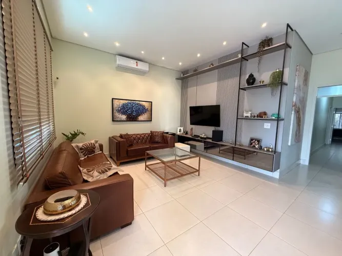 Casa à venda no Condomínio Carmel em Uberlândia