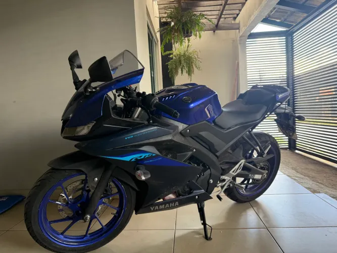 Yamaha R15 muito nova 1900km rodados