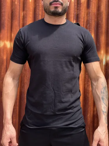 Camiseta Slim Fit Basica