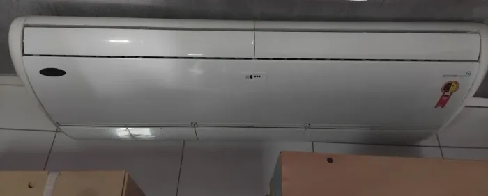 Ar condicionado Piso teto 60 mil btus convencional