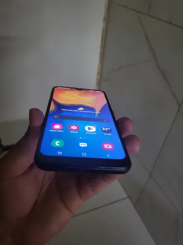 Vendo celular A20 e lg