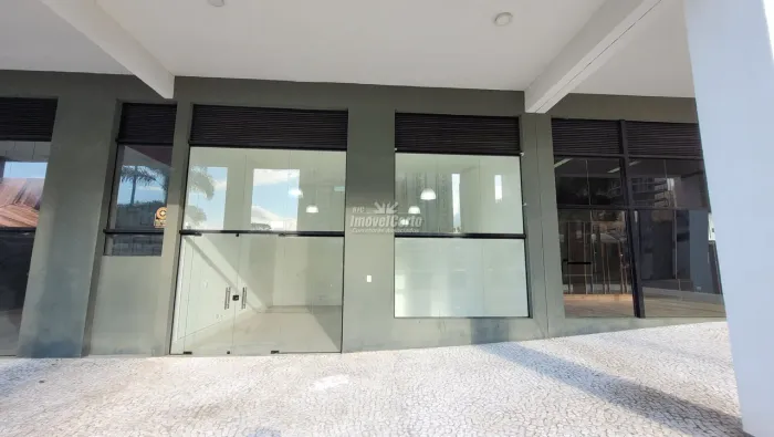 Loja comercial para locação, 63,16 m², na frente do Terminal do Cabral, Edfício Set Cabral