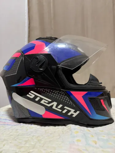 Vende-se capacete